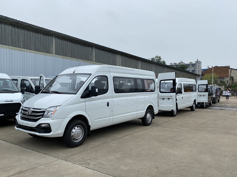 大通V80中軸殯葬服務(wù)車